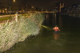 Jongen komt thuis na feestje terwijl hulpdiensten massaal naar hem zoeken