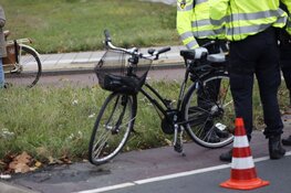Fietsster aangereden op rotonde in Haarlem