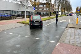 Twee auto's tegen elkaar gebotst in Haarlem