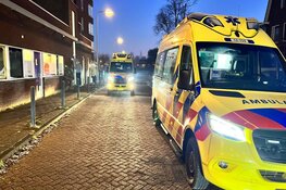 Auto rijdt kinderdagverblijf binnen in Velserbroek