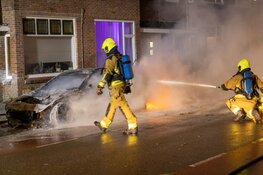 Drie auto&#39;s in brand aan Slachthuisstraat in Haarlem