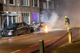 Drie auto&#39;s in brand aan Slachthuisstraat in Haarlem