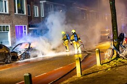 Drie auto&#39;s in brand aan Slachthuisstraat in Haarlem