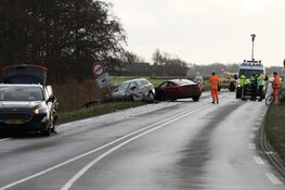 Botsing met vier auto's op N203 bij Castricum, zeker twee gewonden