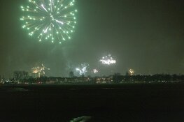 Veel vuurwerk boven Haarlem ondanks vuurwerkverbod