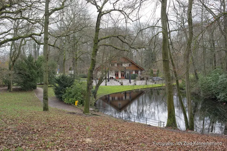 Excursie door Boschbeek/Spaarnberg:  In de oude duinen van Santpoort.