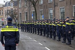 Erehaag voor overleden politiemedewerker op de Koudehorn in Haarlem