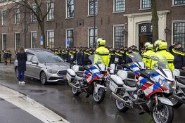 Erehaag voor overleden politiemedewerker op de Koudehorn in Haarlem