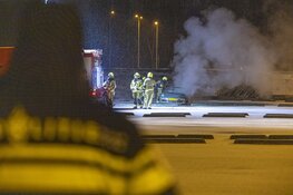 Porsche uitgebrand op parkeerterrein in Velsen-Noord
