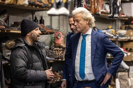 Veel politie bij bezoek Geert Wilders aan Bazaar Beverwijk