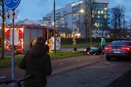 Brandweer moet kind bevrijden die tussen spaken van fiets terecht komt