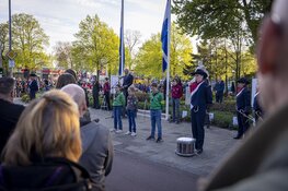 Dodenherdenking 4 mei 2023 op de Jan Gijzenbrug in Haarlem
