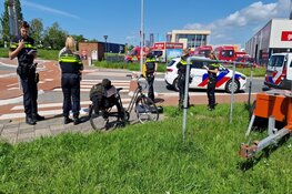 Fietser aangereden op rotonde in Beverwijk