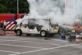 Brand op parkeerplaats van voetbalvereniging Heemskerk