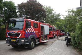 Brand in dak van woning in Haarlem