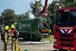 Vuilniswagen dreigt in brand te vliegen in Velsen-Zuid