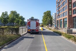 Auto met vijf inzittenden op de kop in Haarlem