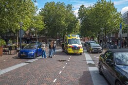 Fietsster rijdt tegen openslaande autodeur