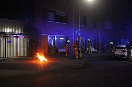 Bewoner weet brandende accu van jetboard snel naar buiten te gooien