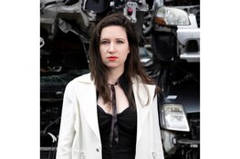 Lotte Velvet:  Kritisch en compassievol cabaret