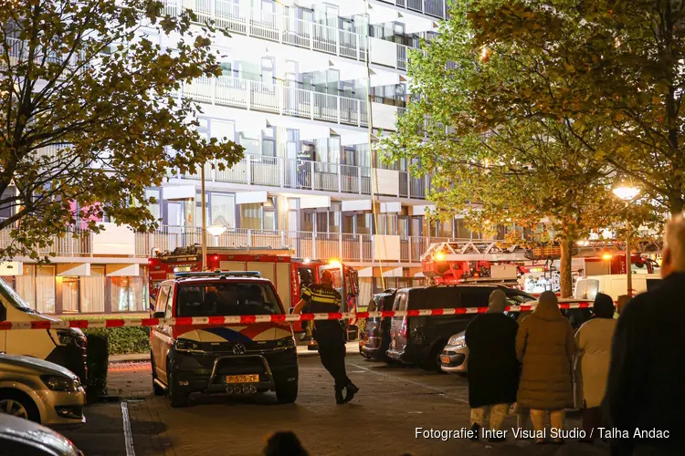 Explosie en brand bij woning in Diemen