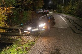 Automobiliste eindigt bijna in sloot langs Zuid Schalkwijkerweg