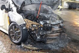 Auto uitgebrand in Herculesstraat IJmuiden, vermoedelijk brandstichting