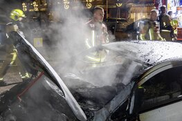 Auto uitgebrand in Herculesstraat IJmuiden, vermoedelijk brandstichting