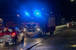 Cobra afgestoken in bedrijf in IJmuiden, gewonde naar ziekenhuis