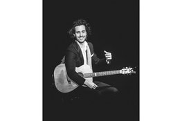 Gitaarvirtuoos Mart Hillen laat gitaar als hele band klinken