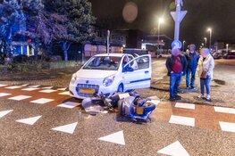 Scooterrijder komt met de schrik vrij na aanrijding in Beverwijk