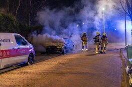 Auto door brand verwoest in Velsen-Noord