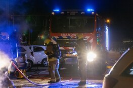 Twee voertuigen in brand op parkeerplaats in Beverwijk