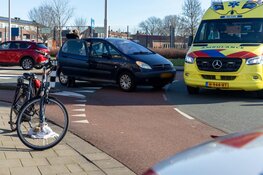 Fietser aangereden op rotonde in IJmuiden