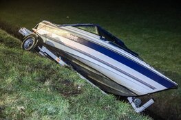 Aanhanger met net gekochte boot schiet los in Heemskerk