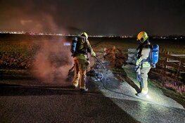 Scooter brandt volledig uit in Uitgeest