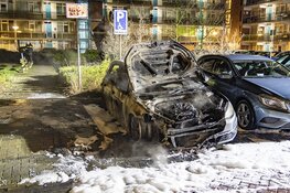 Autobrand aan De Zandkuil in IJmuiden