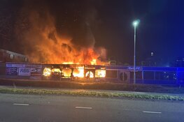 Uitslaande brand in Haarlemse witgoedzaak