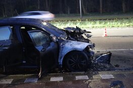 Auto door brand verwoest in Velsen-Zuid