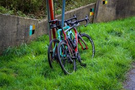 Wielrenner ernstig gewond bij valpartij in Velsen-Zuid