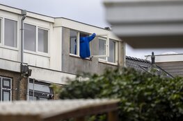 Verwarde man na paar uur veilig uit raam naar beneden geklommen in Haarlem