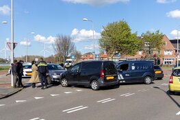 Ongeval met drie voertuigen op Orionweg in IJmuiden