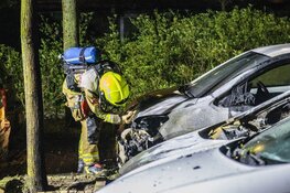 Politie gaat uit van brandstichting bij autobrand