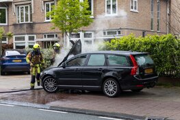 Autobrand aan Julianalaan in Overveen