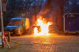 Opnieuw autobrand in Haarlem, drie voertuigen beschadigd