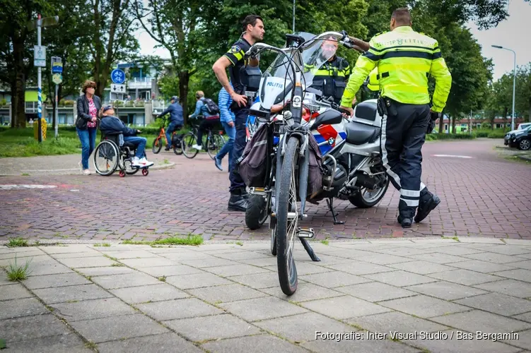 Wielrenner gewond bij aanrijding in Heemskerk