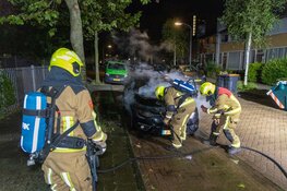Weer autobrand in Haarlem, ditmaal aan Alexander Flemingstraat