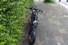 Bestuurder van fatbike gewond na botsing met auto