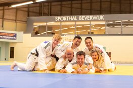 Beentjes judo sport drie zwarten banden rijker