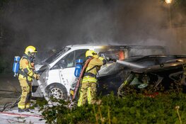 Meerdere auto’s beschadigd bij autobrand in Haarlem